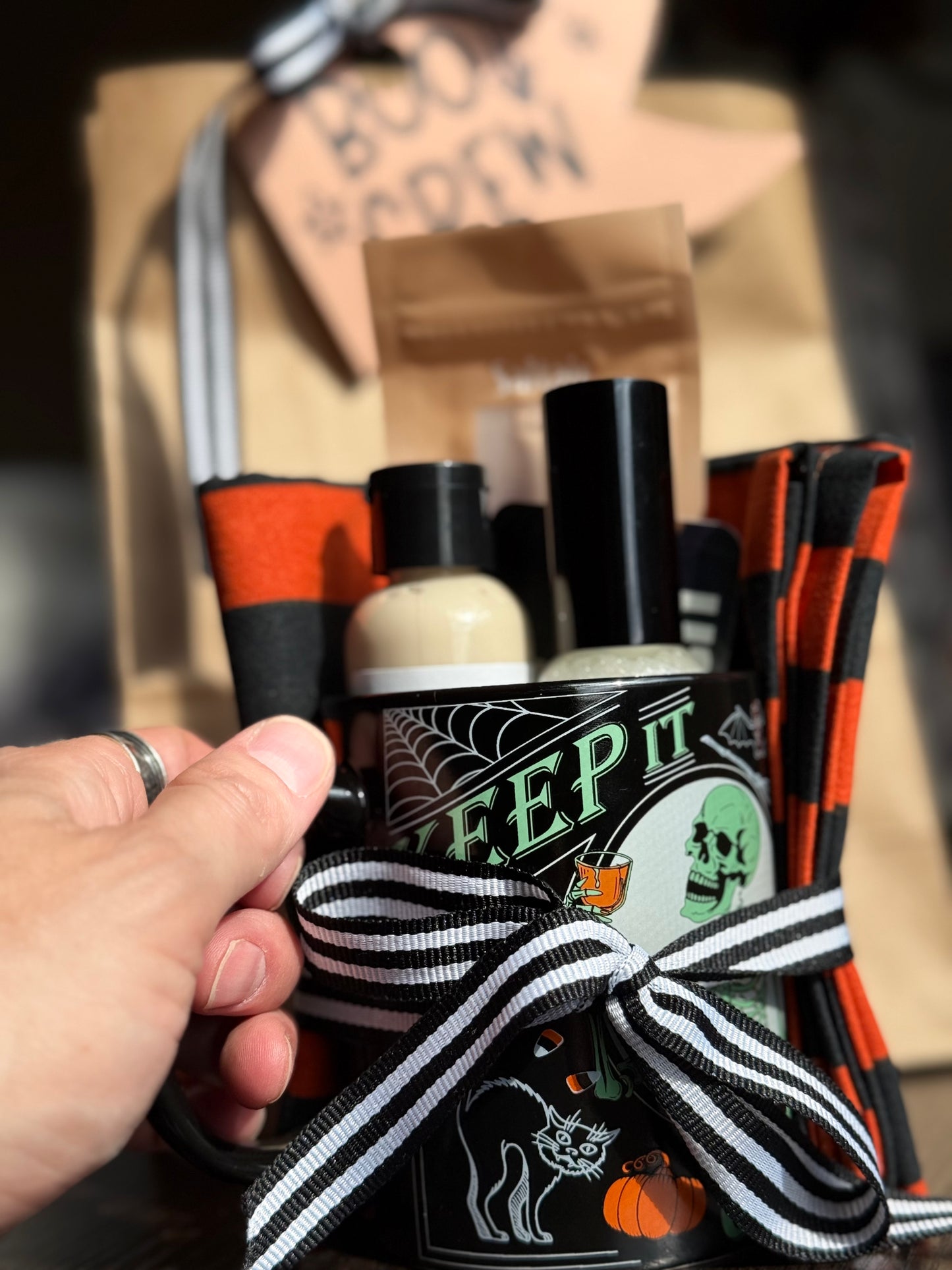 BOO Mug Gift Set – “You’ve Been Booed” Cozy Halloween Surprise with Mug, Lotion, Room Spray, Lip Gloss & Tea Towel