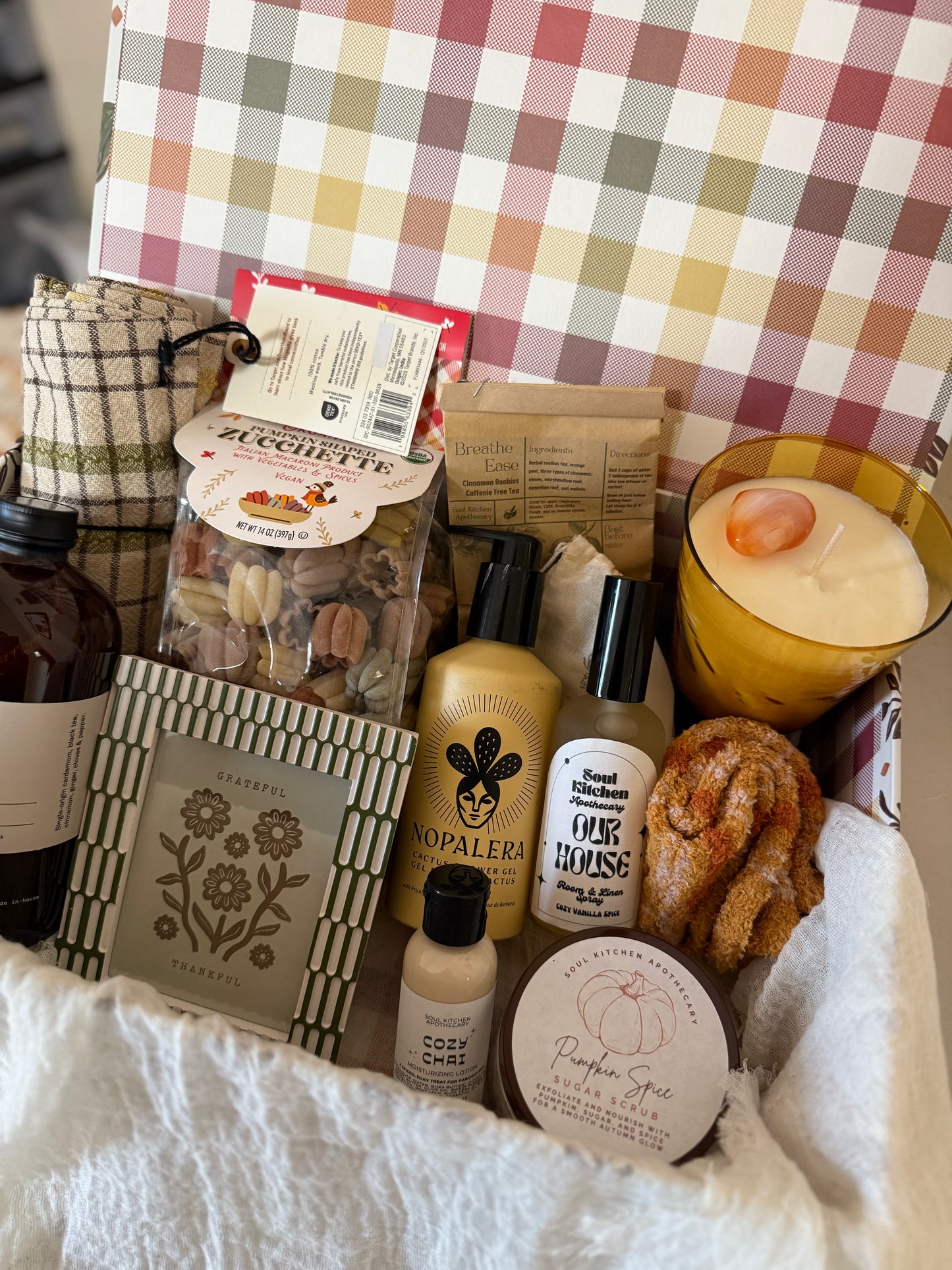 Ultimate Fall Gift Box for Her | Cozy Autumn Self-Care Kit with Pumpkin Spice & Chai