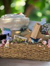 Load image into Gallery viewer, I do believe in fairies 🧚🏼 gift basket
