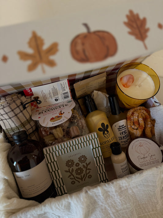 Ultimate Fall Gift Box for Her | Cozy Autumn Self-Care Kit with Pumpkin Spice & Chai
